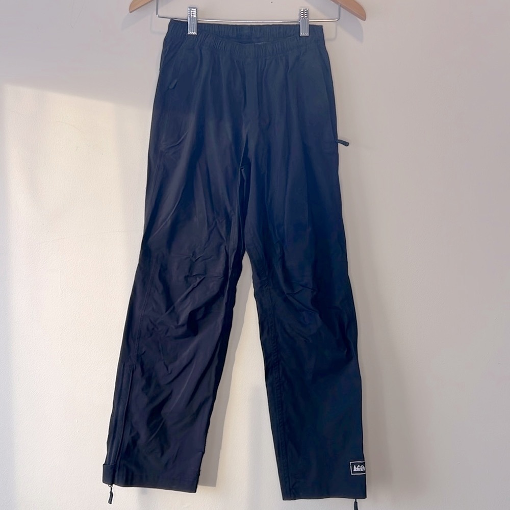 REI Youth 10-12 Black Rain Pants